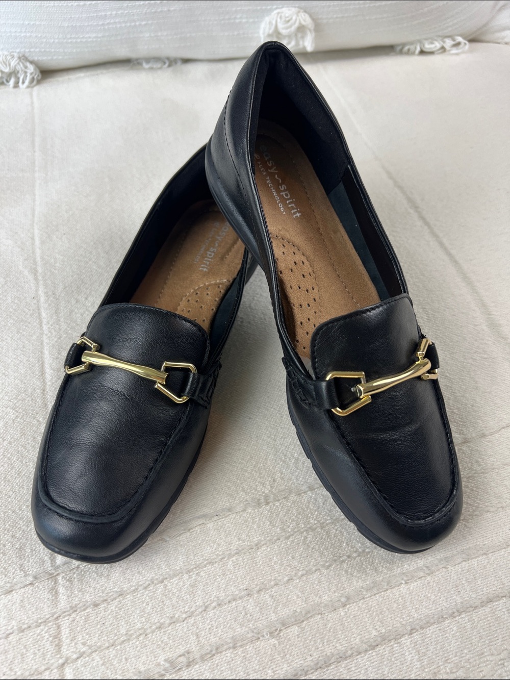 NWOT Easy Spirit Black Leather Loafer with Gold Bit Detail, no box